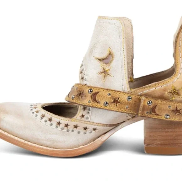 NWT Freebird White and Tan Western Ankle Boots - Picture 5 of 8